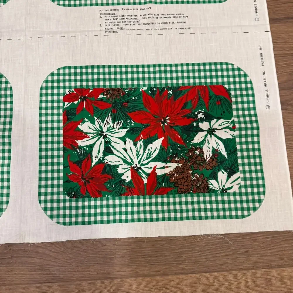 Vintage Springs Mills Reversible Holiday Placemats Fabric Panel Uncut Makes 8